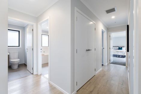 Photo of property in 202 Pacific Drive, Fitzherbert, Palmerston North, 4410