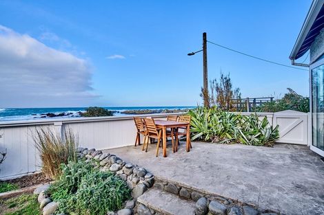 Photo of property in 336 The Esplanade, Island Bay, Wellington, 6023