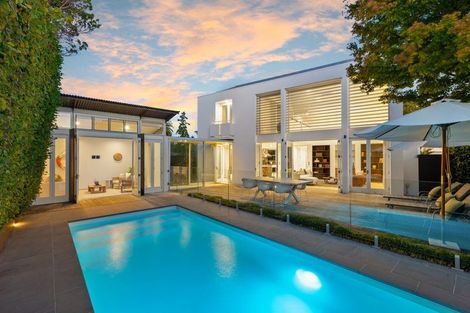 Photo of property in 100a Glandovey Road, Fendalton, Christchurch, 8052