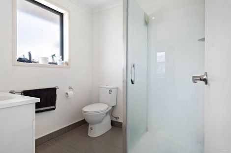 Photo of property in 19 Mcgowan Rise, Tuakau, 2121