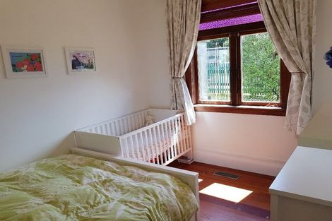 Photo of property in 10/27 Nikau Street, New Lynn, Auckland, 0600