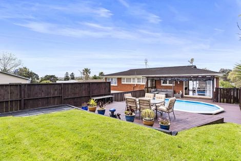 Photo of property in 16 La Trobe Street, Pakuranga Heights, Auckland, 2010