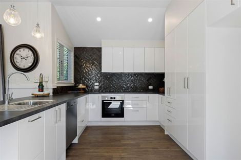 Photo of property in 51 Lindsay Street, St Albans, Christchurch, 8014