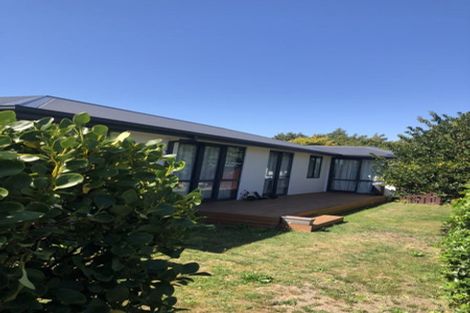 Photo of property in 18 Mervyn Drive, Avondale, Christchurch, 8061