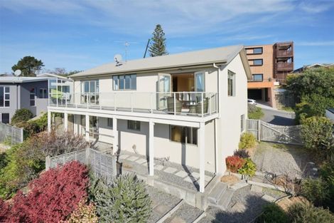 Photo of property in 18 Overdale Drive, Cashmere, Christchurch, 8022
