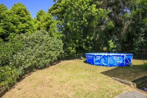 Photo of property in 10 Camilla Grove, Totara Vale, Auckland, 0629