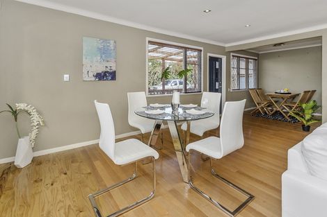 Photo of property in 230a Pakuranga Road, Pakuranga Heights, Auckland, 2010