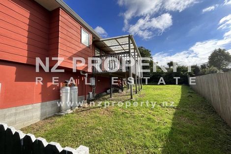 Photo of property in 13 Kearney Place, Massey, Auckland, 0614