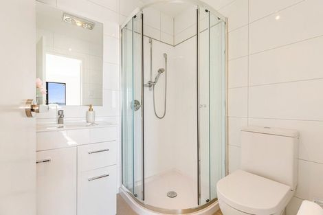 Photo of property in 9 Irving Place, Hobsonville, Auckland, 0616