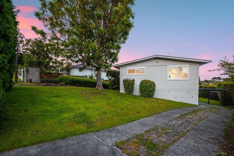 Photo of property in 30 Fitzwater Place, Henderson, Auckland, 0612
