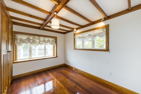 Photo of property in 81 Stanley Avenue, Palmerston North, 4414