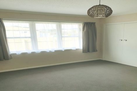 Photo of property in 8f1-c Exchange Street, Ebdentown, Upper Hutt, 5018