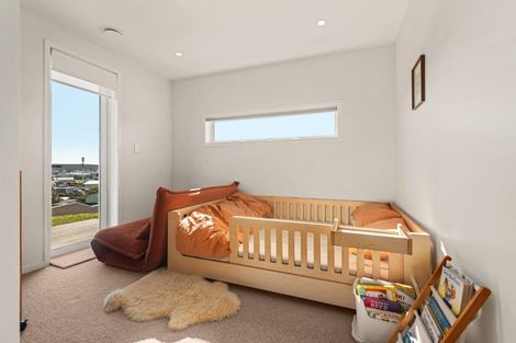 Photo of property in 2 Rangeview Rise, Foxton Beach, Foxton, 4815