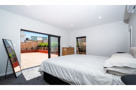 Photo of property in 14 Kaimai Avenue, Massey, Auckland, 0614