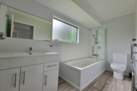 Photo of property in 5 Jarrah Place, Massey, Auckland, 0614