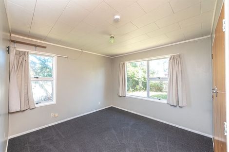 Photo of property in 112 Hinau Street, Castlecliff, Whanganui, 4501