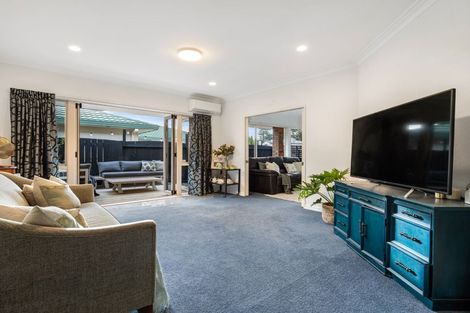 Photo of property in 152 Gravatt Road, Papamoa Beach, Papamoa, 3118