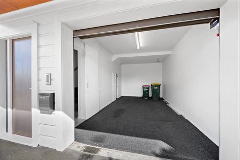 Photo of property in 1a/2 Elizabeth Street, Petone, Lower Hutt, 5012