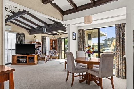 Photo of property in 27 Donegal Crescent, Tamatea, Napier, 4112