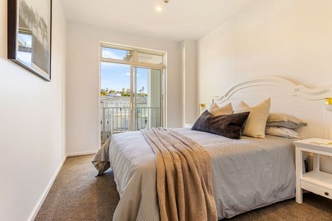 Photo of property in Eaves Bush Parade, Orewa, 0931