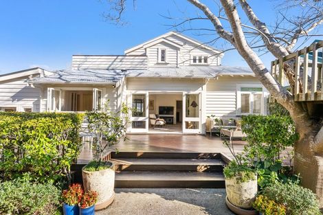 Photo of property in 5 Clarence Road, Northcote Point, Auckland, 0627