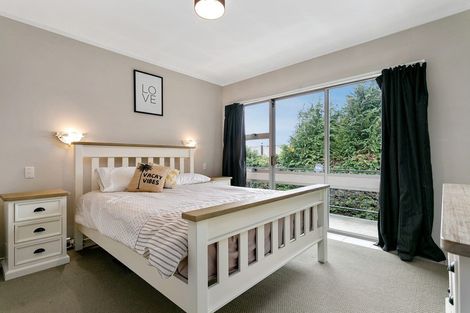 Photo of property in 4 Kereru Street, Two Mile Bay, Taupo, 3330