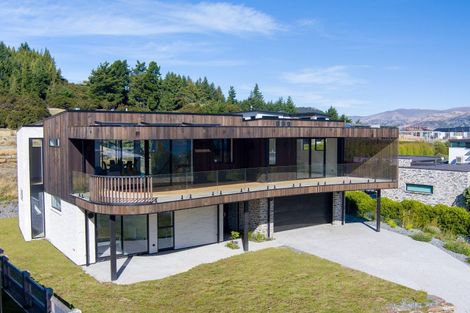 Photo of property in 11 Clearview Street, Wanaka, 9305
