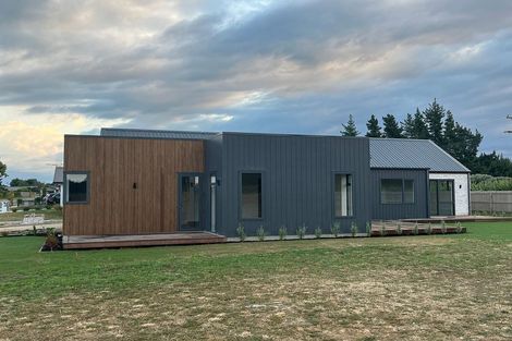 Photo of property in 25 Whakahaumako Road, Leamington, 3495