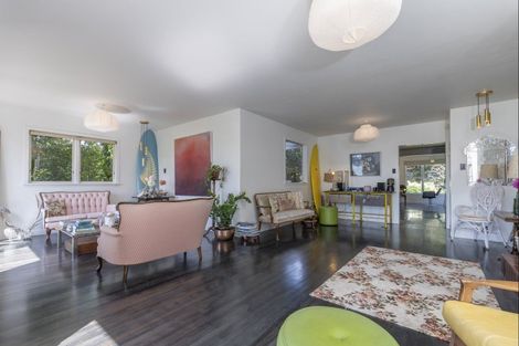 Photo of property in 15 Opou Road, Titirangi, Auckland, 0604