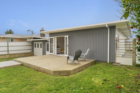 Photo of property in 34 Gray Avenue, Paraparaumu Beach, Paraparaumu, 5032