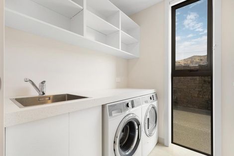 Photo of property in 46b Dungarvon Street, Wanaka, 9305