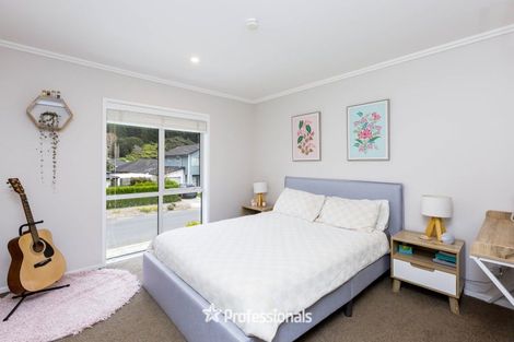 Photo of property in 2 Chalfont Road, Silverstream, Upper Hutt, 5019