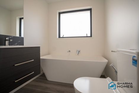 Photo of property in 21 Akoranga Place, Hornby, Christchurch, 8042