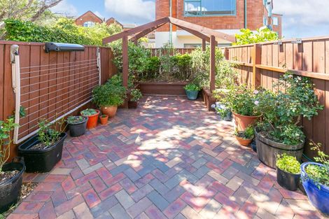 Photo of property in Mt Carmel Mews, 9u4 Arawa Road, Hataitai, Wellington, 6021