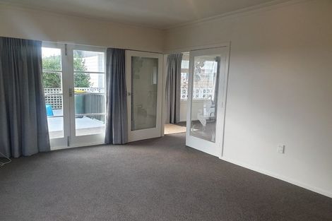 Photo of property in 22a Baring Terrace, Strandon, New Plymouth, 4312