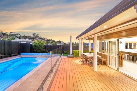 Photo of property in 14 Astor Place, Orewa, 0931