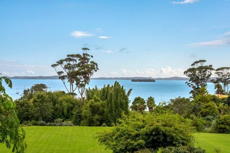 Photo of property in 247 Broomfields Road, Whitford, Howick, 2571