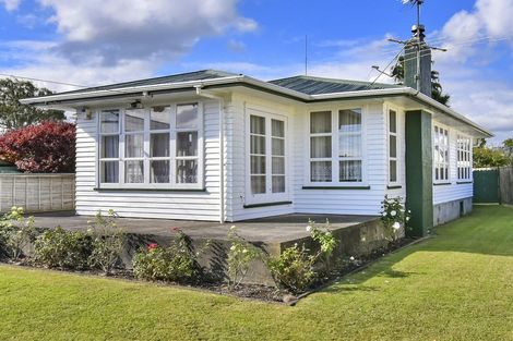 Photo of property in 21 Hill Crescent, Papakura, 2110