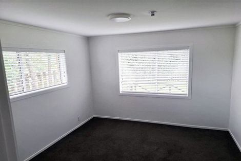 Photo of property in 30 Faith Bullock Place, New Lynn, Auckland, 0600