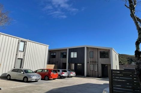 Photo of property in 2c Cook Street, Karori, Wellington, 6012