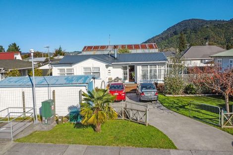 Photo of property in 32 Neil Road, Fairy Springs, Rotorua, 3015
