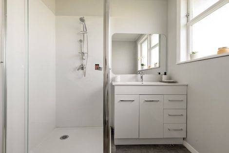 Photo of property in 2 Yeats Crescent, Fairfield, Hamilton, 3214