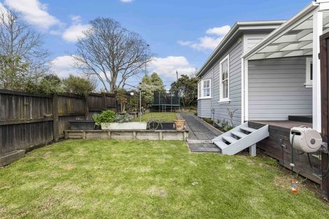 Photo of property in 126 Forest Lake Road, Forest Lake, Hamilton, 3200