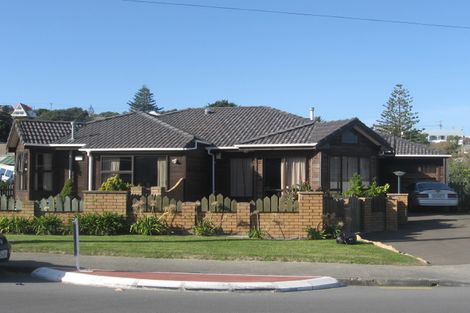 Photo of property in 4-u2 Richard Street, Titahi Bay, Porirua, 5022