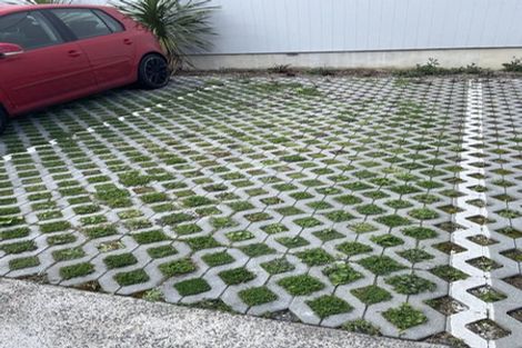 Photo of property in 11/3 Matuhi Rise, Henderson, Auckland, 0612