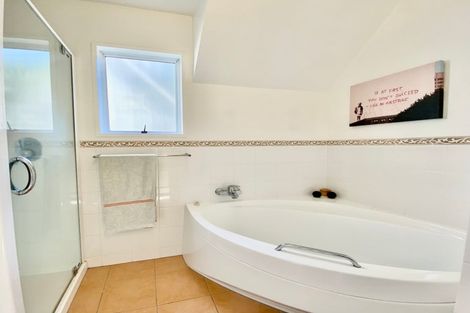 Photo of property in 34 Woodside Common, Westmorland, Christchurch, 8025