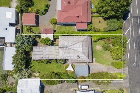 Photo of property in 30 Church Street, Waipawa, 4210