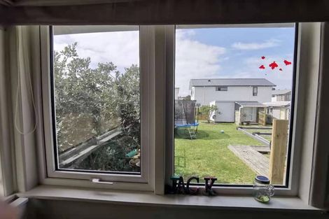Photo of property in 112 Edgewater Drive, Pakuranga, Auckland, 2010