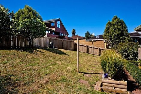 Photo of property in 4 Oystergrove Road, West Harbour, Auckland, 0618