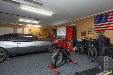 Photo of property in 212 Matua Road, Kumeu, 0810